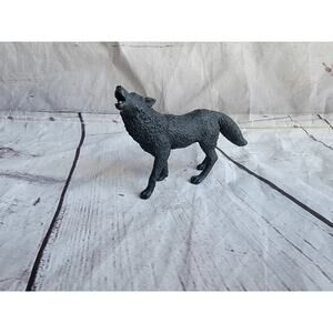 Safari Ltd Black Howling Wolf Wildlife Animal Figure Toy Figurine 2007 4inches